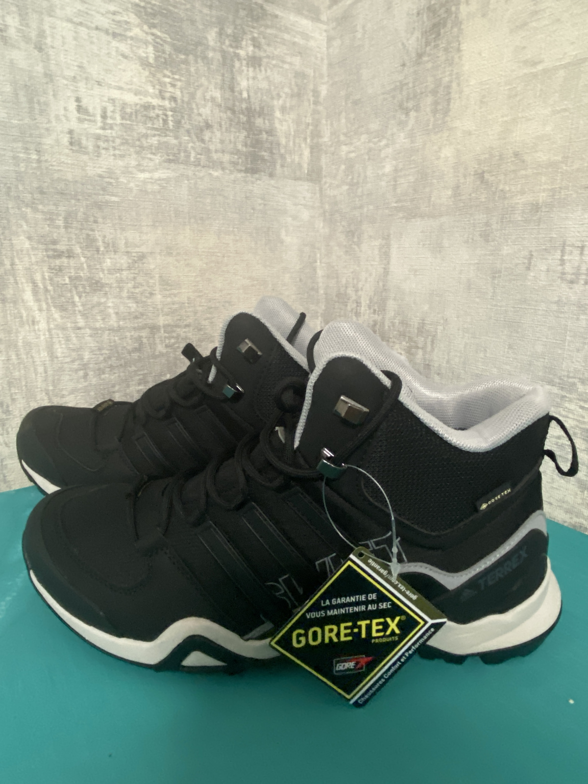 Adidas Terrex SWIFT R2 Gore-Tex черно-серые