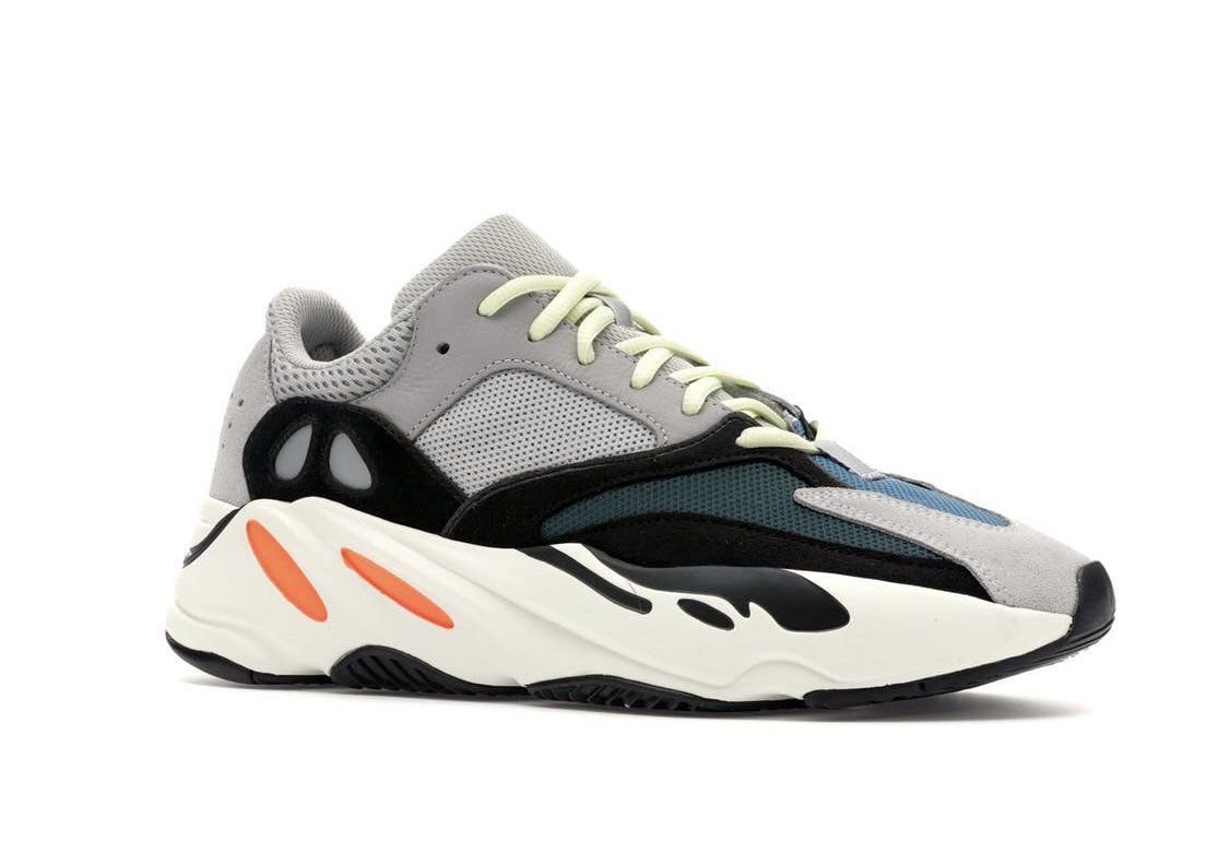  Adidas Yeezy Boost 700