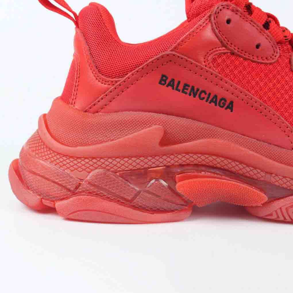  Balenciaga Triple S