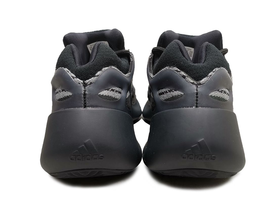 Adidas Yeezy Boost 700 V3, черные, текстиль, мужские