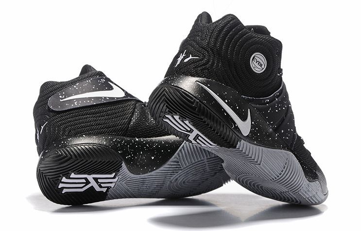  Nike Kyrie
