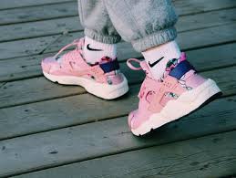  Nike Air Huarache