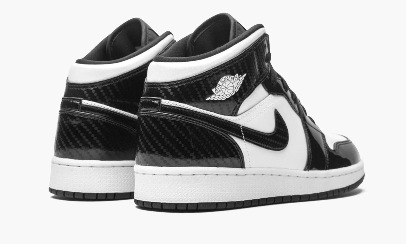 Nike Air Jordan 1 Mid SE GS Carbon Fiber All-Star, белые с черным, кожа, лакированные, женские