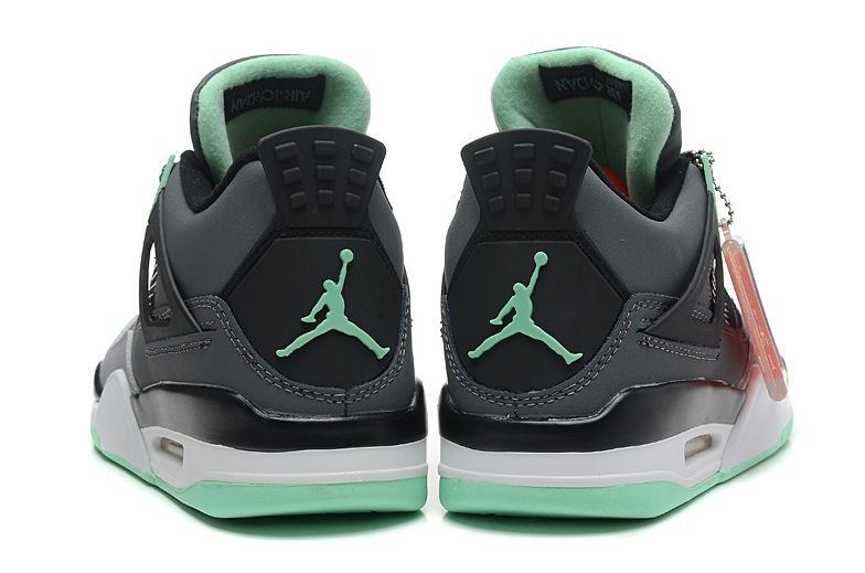  Nike Air Jordan 4 Retro